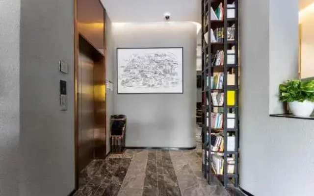 Shanghai Pudong Xiangguo Hotel (Huinan Metro Station)