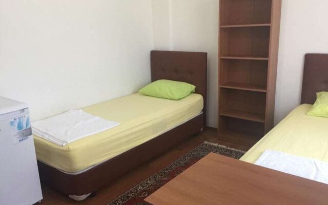 Ugurevler Apart