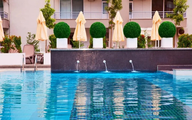 Green Garden Suites Hotel