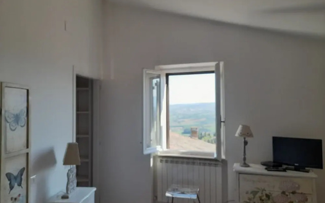 Immaculate 2-rooms Apartment in Todi , Umbria