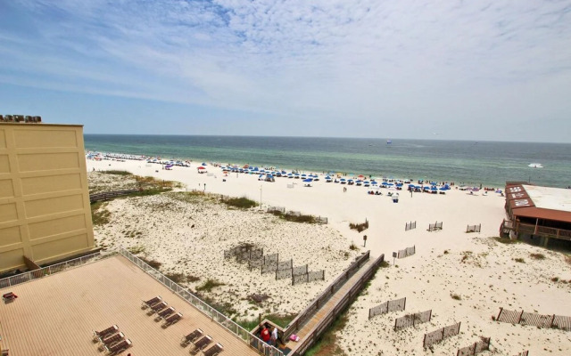 Boardwalk 586 by Youngs Suncoast