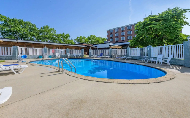 Clarion Hotel Lebanon-Hershey East