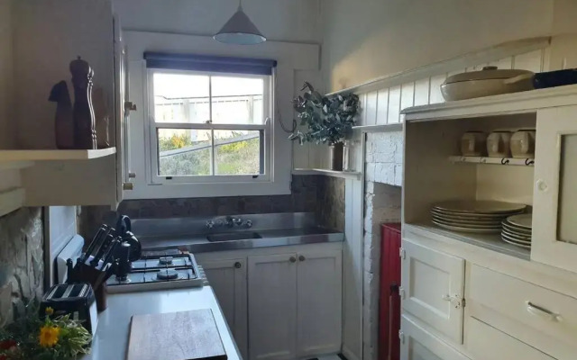 Homeo Alpine Cottage