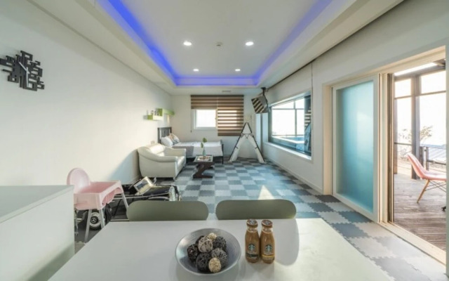 Geojedo Sea and Pool Villa