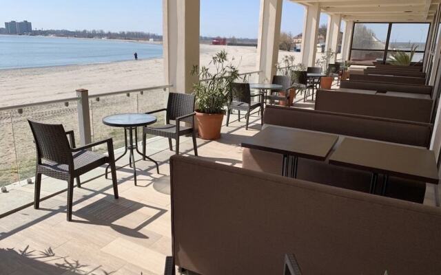 Palace Beach Resort