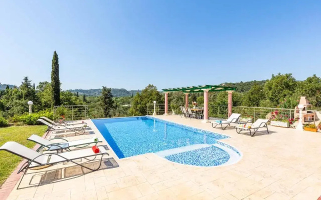 Villa Mirela Megali