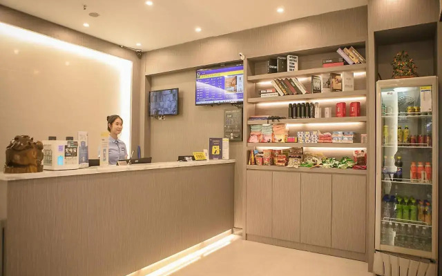 7 Days Premium· Shenzhen Zhuzilin Metro Station