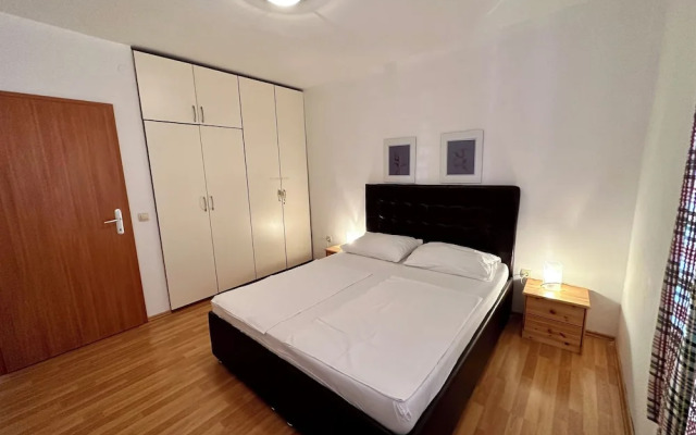 Apartment Velvet Vista 2