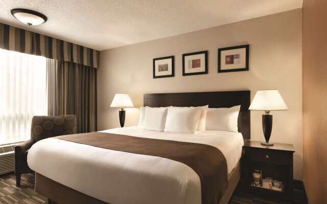 Radisson Hotel Louisville North