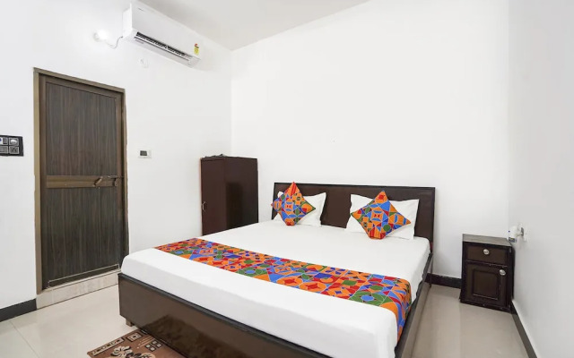 Fabhotel Om Palace