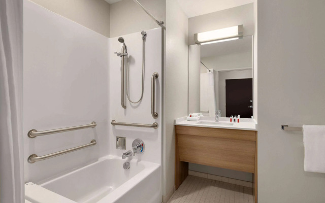 Microtel Inn & Suites by Wyndham Gambrills