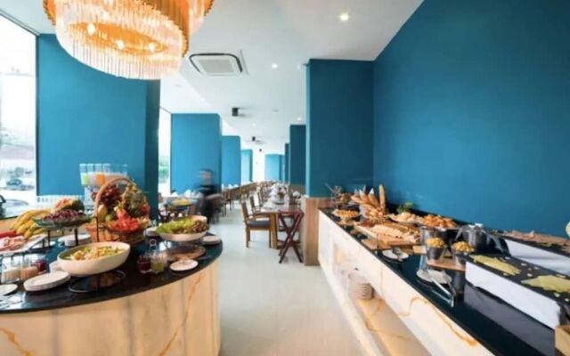 Oceana Kamala Resort