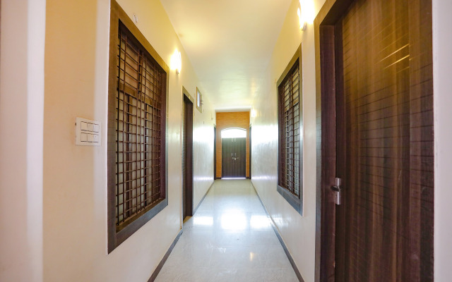 Fabhotel Royal Stay Inn