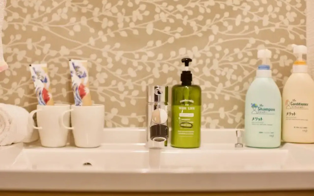 Frontier 24 - Premium Suite 402