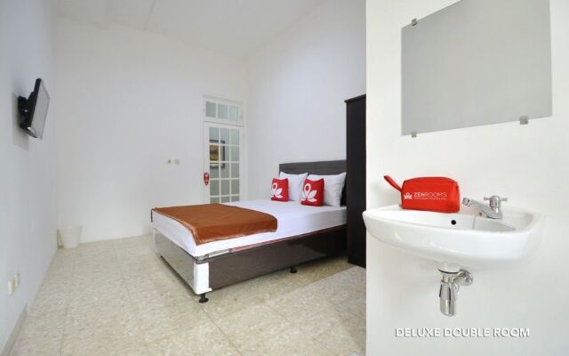 ZEN Rooms Kemang G17 Syariah