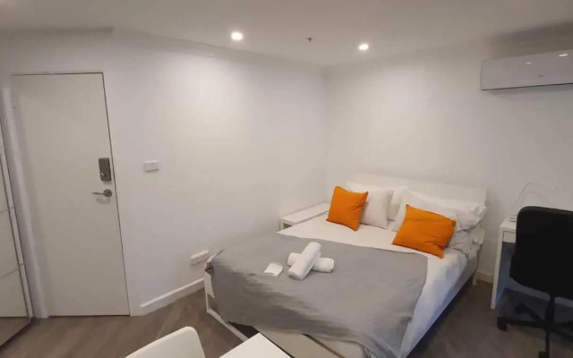 Cozy Studio in heart of the City – Guest Rooms – Canberra