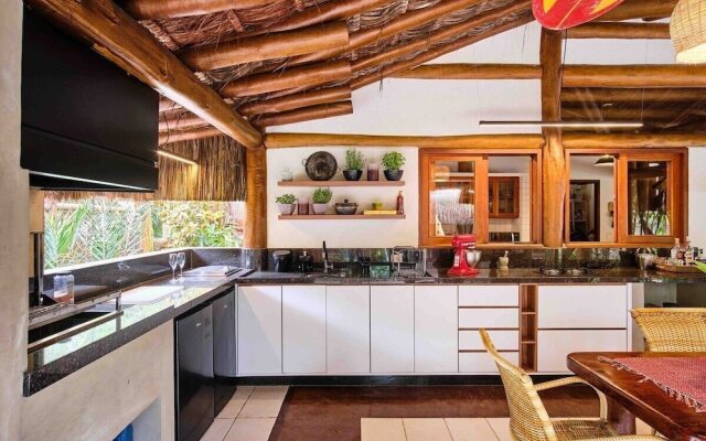 Praia de Itamambuca - Bali House