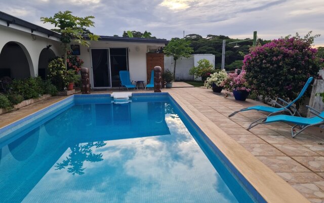 Mahina's Lodge