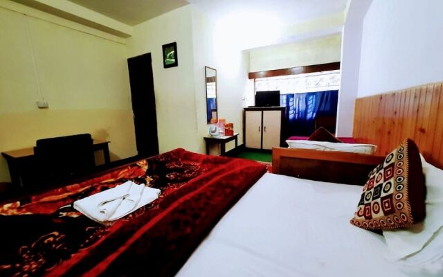 Goroomgo  Opal Inn Darjeeling
