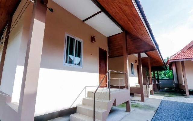 Saksri Resort