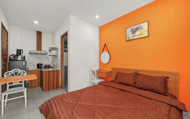 Saluton House