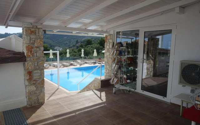 Rene Hotel