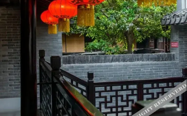 Zhenshui Courtyard · 180° River-View · Designer's Aesthetic | Panoramic Resort Guesthouse (Xitang)