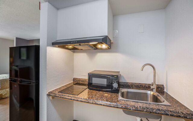 OYO Hotel Orlando Airport