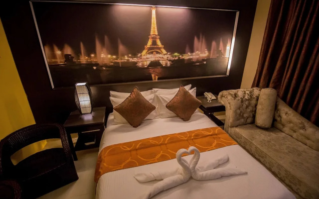 The Red Palm Suites and Restaurant