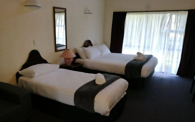 Burwood Manor Motel