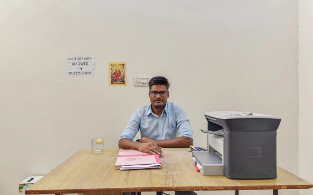 Hotel Shree Sumukh by OYO Rooms