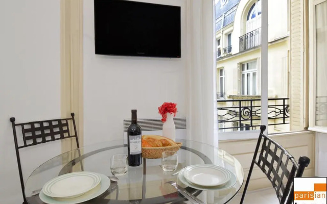 Parisian Home - Appartements Grand Boulevards, Musée Grevin