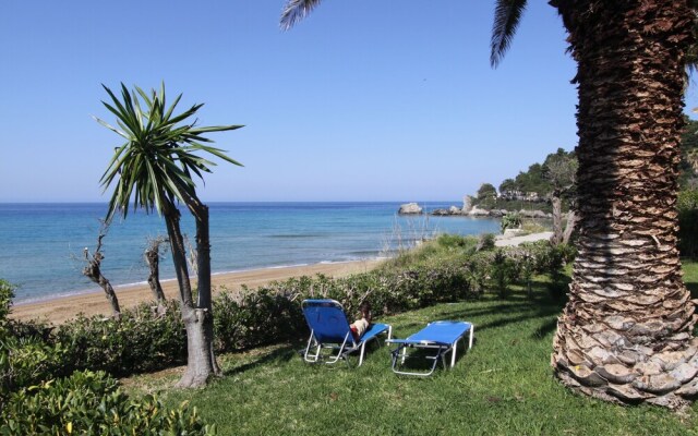 Glyfada Beachfront Housel Ab4g