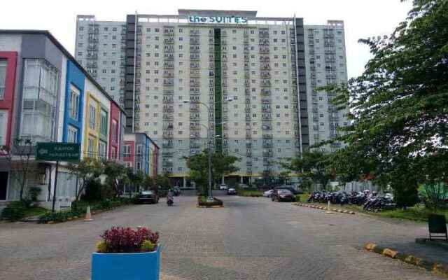 The Suites Metro Apartment Bandung by Zaenal King