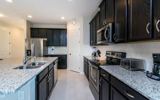 1815 Sawyer Palm Place