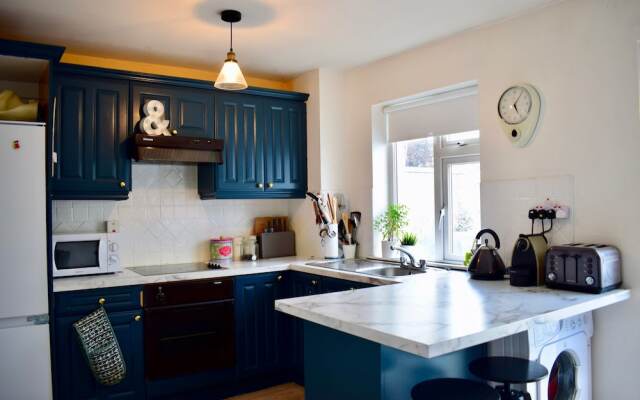2 Bedroom Home In Dublin 4