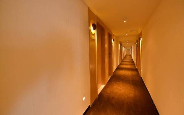 IU Hotel Beijing Zhongguancun Zhichunli Subway Station Branch