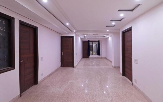 OYO 90025 Pari Residency