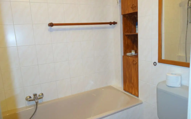 Big 2 Room Apartment with Balcony