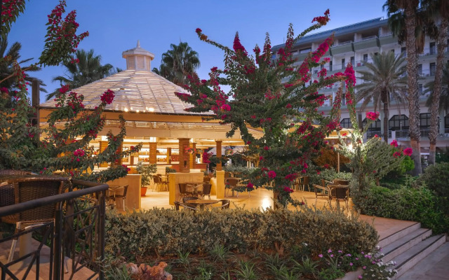 Adora Hotel & Resort