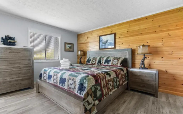 Bear Cub Retreat by Jackson Mountain Rentals