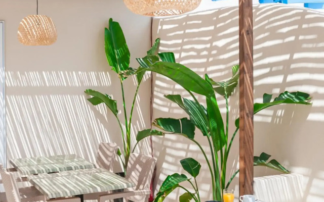 Atma Beach Rooms & Suites