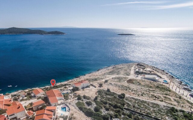 Amazing Home in Sevid With Wifi and 9 Bedrooms