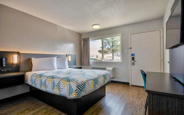 Motel 6 Santa Fe