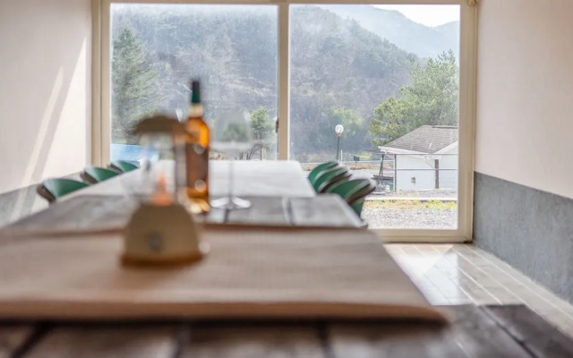 Yeongwol Nature & Pet Retreat