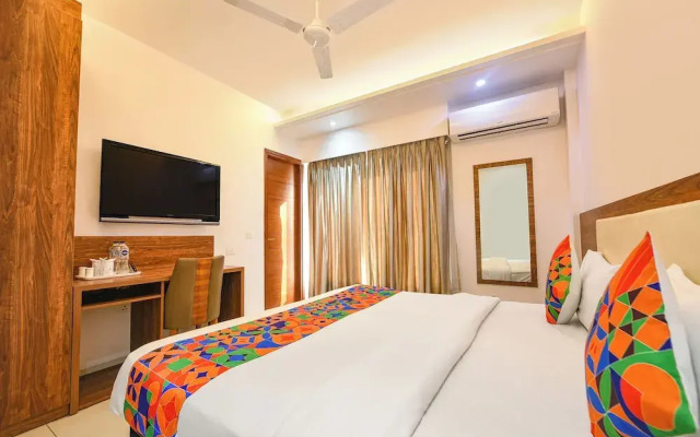 Fabhotel Silver Oak Bnb