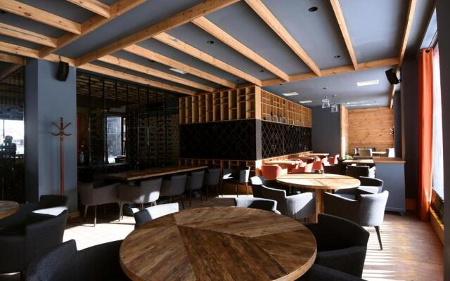 New Gudauri Suites