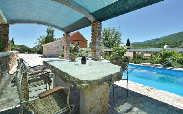 Stunning Home in Sinj With Sauna, Wifi and 4 Bedrooms