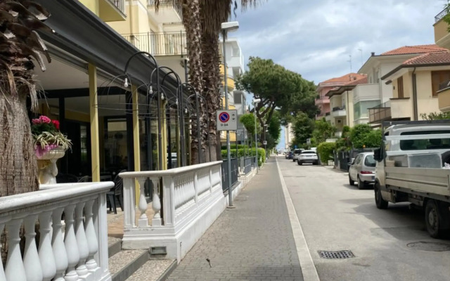 Hotel Modenese