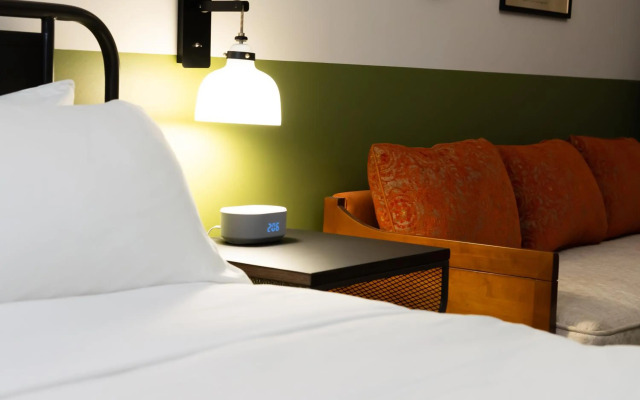 Cotton Court, by Valencia Hotel Collection